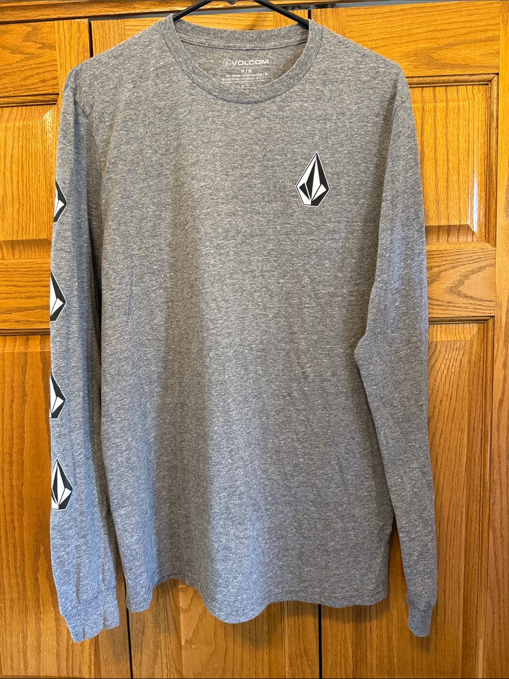 Volcom Gray Long Sleeve Logo Tee with Sleeve Graphics-Medium
